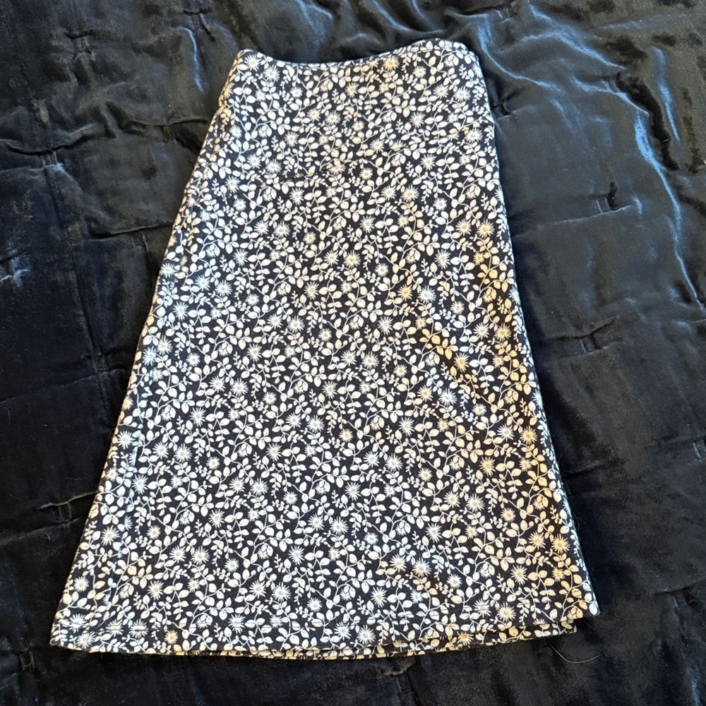 LOFT Navy and White Floral A-Line Mini Skirt